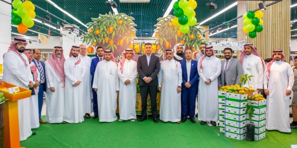 Lulu celebrates golden harvest of Saudi mango season