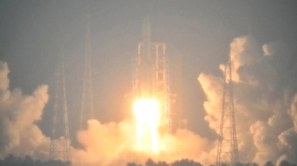 A Long March-5 rocket, carrying the Chang'e-6 lunar probe, lifts off from the Wenchang Space Launch Center on May 3, 2024