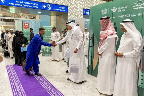 Saudi Minister of Transport and Logistics Eng. Saleh Al-Jasser receives Hajj pilgrims at Prince Muhammad bin Abdulaziz International Airport in Madinah on Thursday.