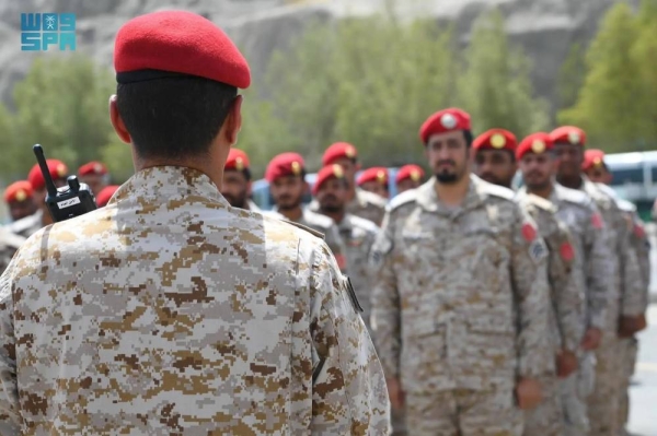 Defense Ministry hosts martyrs' families and international pilgrims as part of Hajj plan