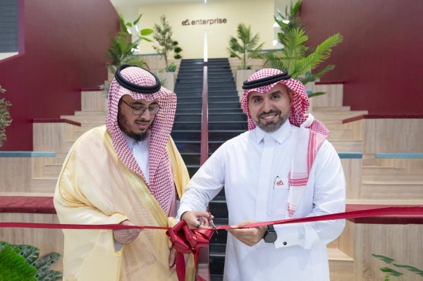 e& enterprise opens Contact and Customer Experience Centre in KSA