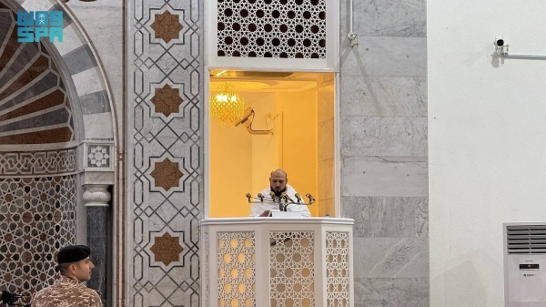 Chanting “Labbaik Allahumma Labbaik (O God, here I am answering Your call)...,” the pilgrims flocked this morning to Namira Mosque in Arafat, about 20 km southeast of the Grand Mosque in Makkah, after spending a night of meditation and introspection in the Tent City of Mina.