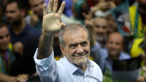 Growing crowds have attended reformist Massoud Pezeshkian's rallies