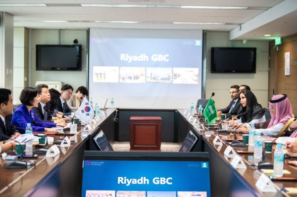 Minister of Commerce discusses ways to bolster Saudi-Korean trade partnership in Seoul meetings