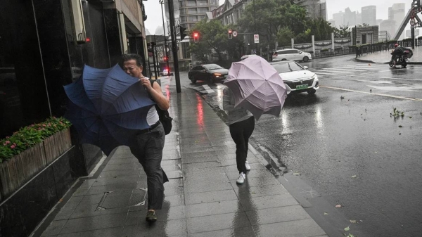 Shanghai slammed by strongest storm in seven decades - Saudi Gazette