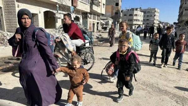 Palestinian civilians continued to flee Jabalia refugee camp on Monday
