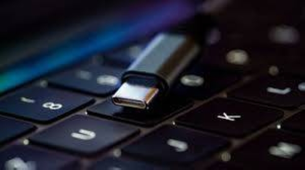 CST and SASO stated that the implementation of unified charging ports is expected to decrease the local consumption of charging ports for mobile phones and electronic devices by over 2.2 million units each year.
