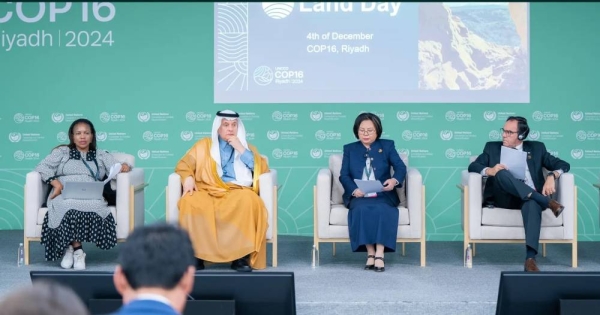 Minister of Environment, Water and Agriculture, and President of the UNCCD COP16 Eng. Abdulrahman Alfadley attending a COP16 session on protecting and rehabilitating rangelands in Riyadh.
