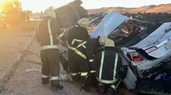 The head-on-collision accident resulted in the death of the father, mother and five children, who were from the village of Al-Mahraqa Al-Ulya in the Samta governorate of the southwestern Jazan region.
