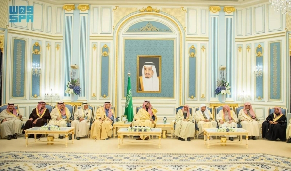Crown Prince and Prime Minister Mohammed bin Salman receives Grand Mufti Sheikh Abdulaziz Al-Sheikh and others who came to extend him Ramadan greetings at Al-Yamamah Palace in Riyadh on Monday.
