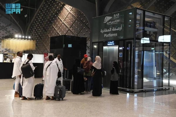 The number of gates at the Haramain High Speed Railway Station in Madinah has been increased from 8 to 24 gates, in addition to arranging two new lounges to welcome arriving and departing travelers.

