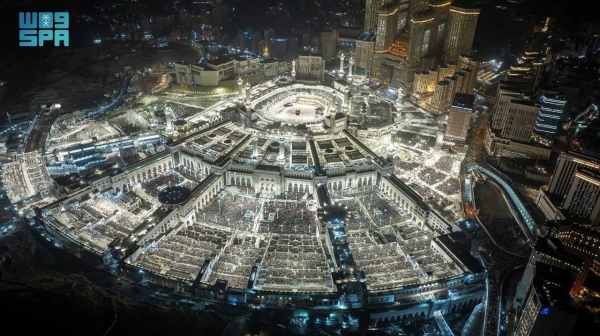 In an unparalleled spiritual ambience that the fasting month has offered, the faithful engaged in supplications, seeking Laylatul Qadr and the infinite blessings and forgiveness from Almighty God.