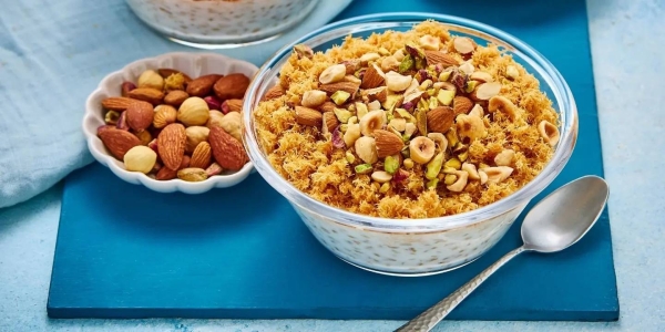 Saudi authorities shut down food factories and branches over suspected poisoning cases