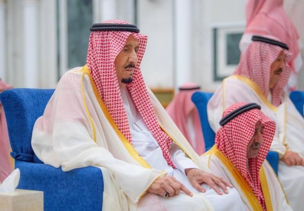 King Salman received Eid greetings from princes, ministers, and high-ranking officials.