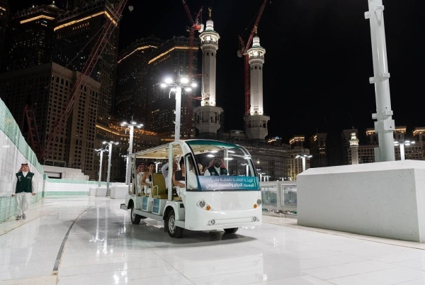 The authority reported a record-breaking night on the 27th of Ramadan, with 57,000 individuals transported using the golf carts in a single evening.
