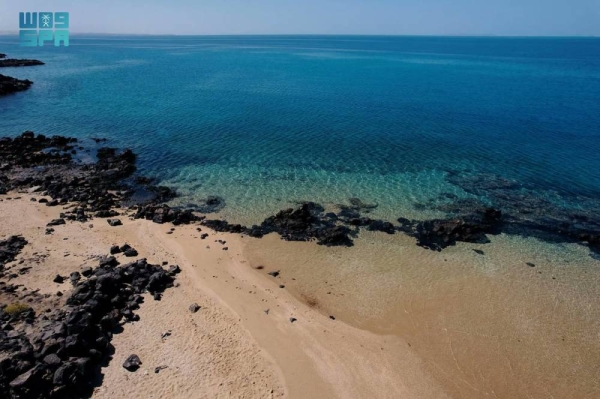 Umluj … a natural landscape combining white sand and volcanic rocks