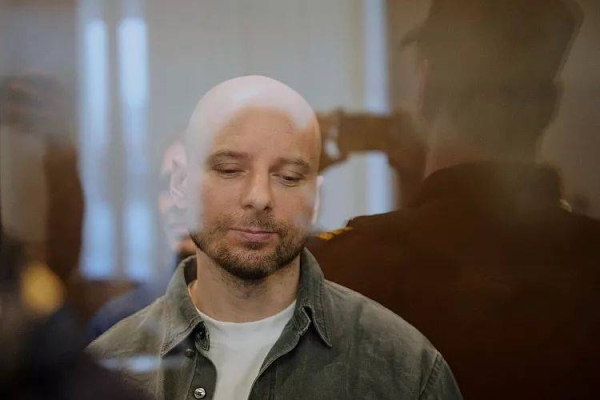 Russian journalist Sergey Karelin in court in Moscow, 15 April, 2025