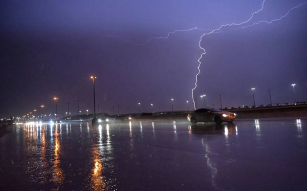 The National Center of Meteorology (NCM) stated that most regions of Saudi Arabia are expected to be experienced by moderate to heavy thunderstorms until Monday, April 21.
