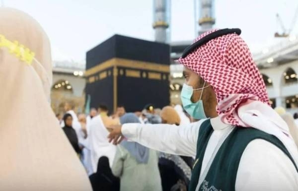 The “Ajeer Al-Hajj” service allows establishments to post job vacancies during the Hajj season via the platform and jobseekers to browse and apply for these opportunities.

