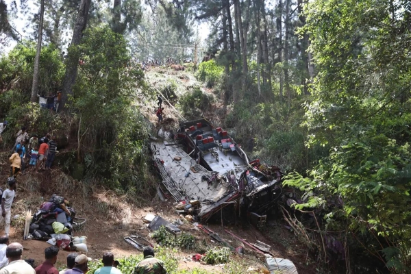 Bus plunges off cliff in Sri Lanka's hill country, killing 21 and injuring 14