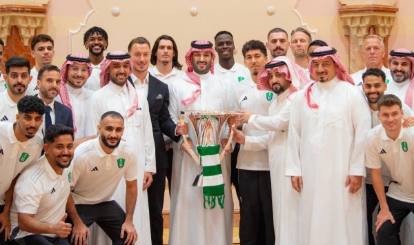 Crown Prince receives Al-Ahli football team and Paralympic gold medalist Al-Qurashi