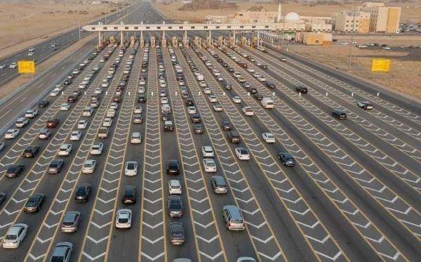 The Hajj Security Forces arrested seven Saudi citizens and five expatriates for violating Hajj regulations by transporting a total of 35 individuals without permits to perform Hajj.