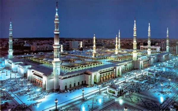 Pilgrims depart Makkah for Madinah after completing Hajj rituals