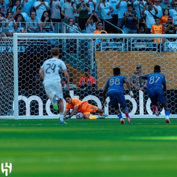 Bounou diving to his left to deny Valverde and secure a historic result for the Riyadh club.