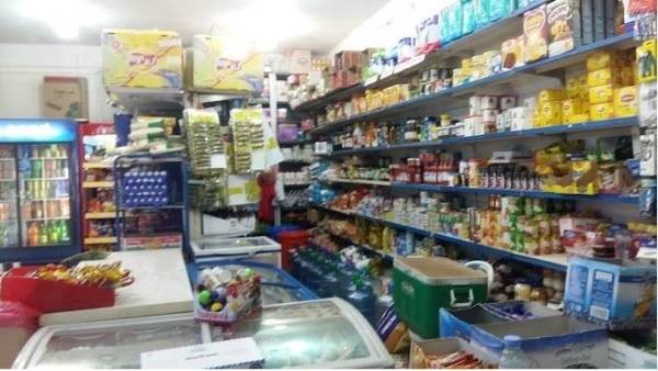 According to the new regulations, kiosks and grocery stores or mini markets are no longer allowed to sell dates, meat, fruit and vegetables, as well as tobacco products, including regular and electronic cigarettes, and shisha.
