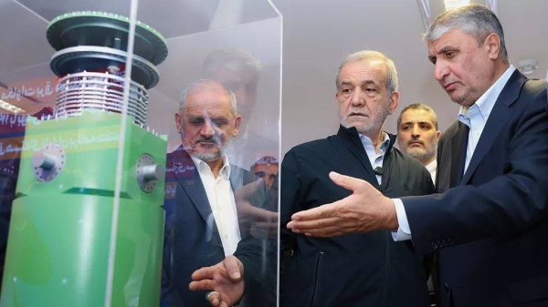 President Masoud Pezeshkian visits an exhibition of Iran's Iran's nuclear achievements in Tehran, 9 April 2025 -