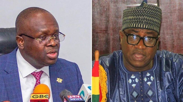 Defence Minister Edward Omane Boamah (l) and Environment, Science and Technology Minister Ibrahim Murtala Muhammed