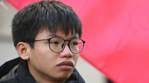 Tony Chung, who founded a pro-independence student group, has been granted asylum in the UK