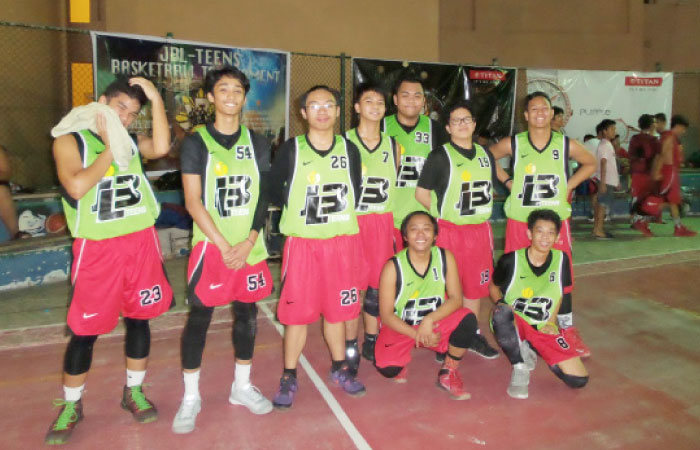 Juniors Green squad