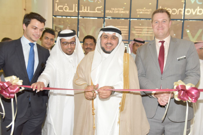Mazen bin Mohammed Battarjee, Vice Chairman of the Jeddah Chamber of Commerce & Industry, cuts the ceremonial ribbon during the official inauguration