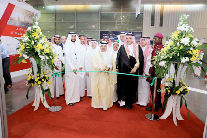 Eng. Mansour Al Qahtani, acting CEO of the Saudi Electricity Company, and Eng. Mansour Al Chautari, Vice Chairman of the Chamber of Commerce, preside over the inaugural of Saudi Elenex and Saudi Aircon Exhibitions at the Riyadh International Convention and Exhibition Center
