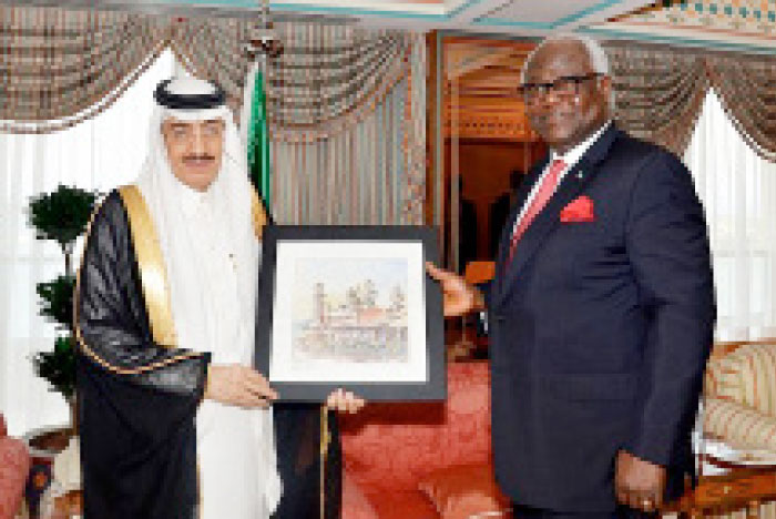 President of Sierra Leone Dr. Earnest Bai Koroma (right) with IDB President Dr. Bandar Hajjar