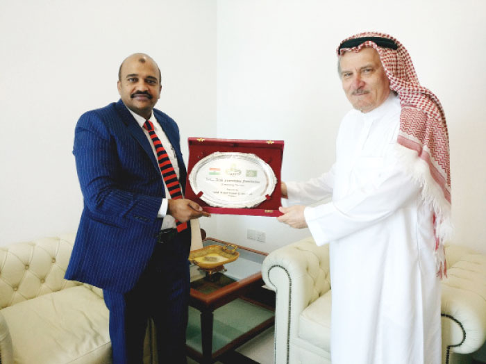 Jaber Patel, president of India-Arab Friendship Foundation (IAFF), presents a plaque to Khaled Almaeena, managing partner, Quartz Communications, during a courtesy visit. IAFF is a cultural organization that seeks to promote ties between India and Arab countries.
